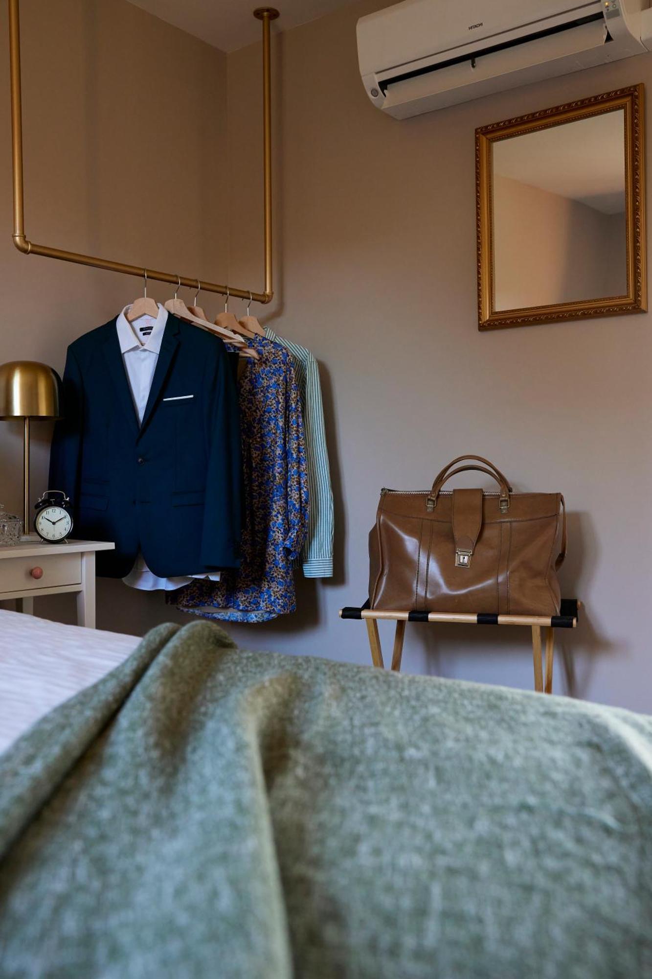 Le Sommelier Bed & Breakfast ไบโยล ภายนอก รูปภาพ
