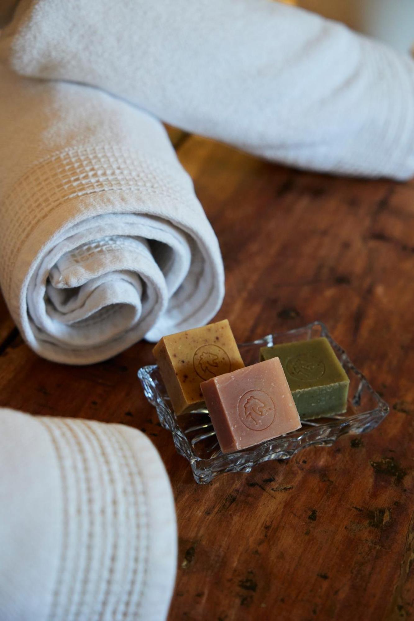 Le Sommelier Bed & Breakfast ไบโยล ภายนอก รูปภาพ